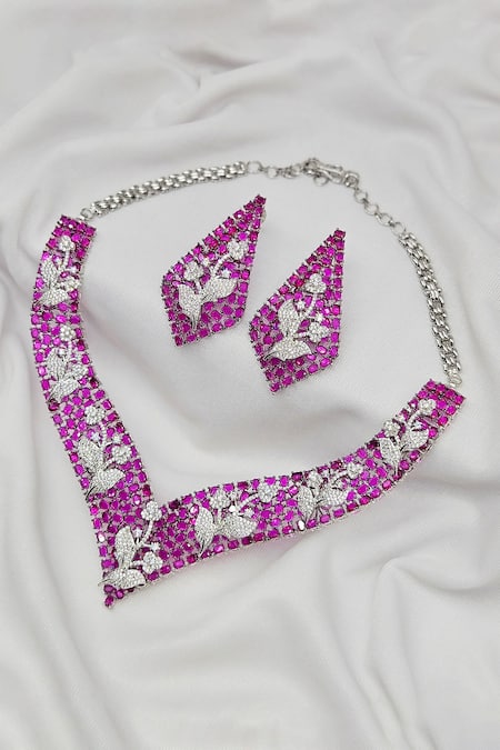 Kavipushp Mozambique Pink Stone & Diamonds Necklace Set 