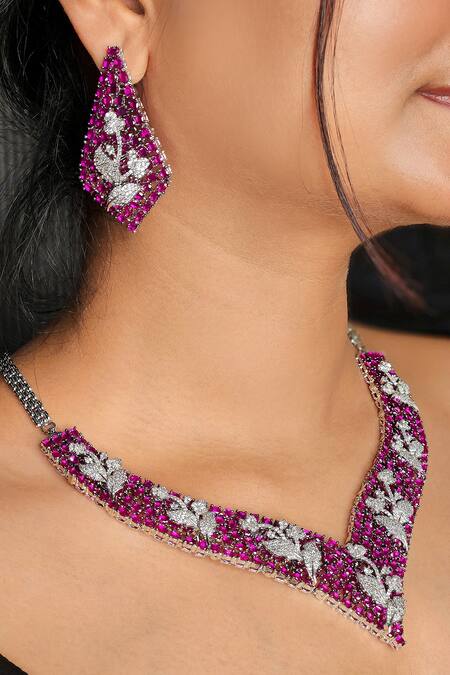 Buy_Kavipushp_Pink Imitation Diamonds Mozambique Stone And Necklace Set 