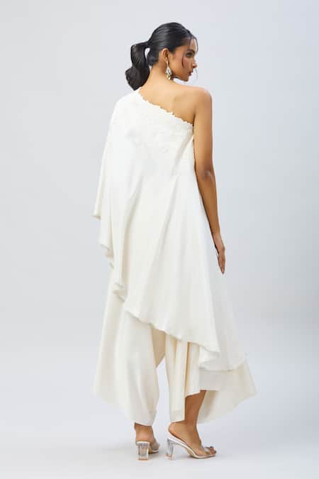 Prisho Floral Embroidered Asymmetric Kurta Set 