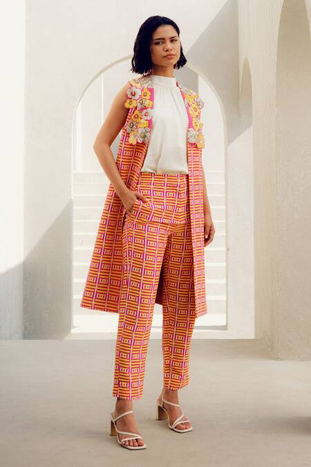 Pooja Rajgarhia Gupta Pink Georgette Embroidery, Sequins Round , High Floral Jacket Pant Set Online at Aza Fashions Pooja Rajgarhia Gupta_Pink Georgette Embroidery, Sequins Round , High Floral Jacket Pant Set _Online_at_Aza_Fashions