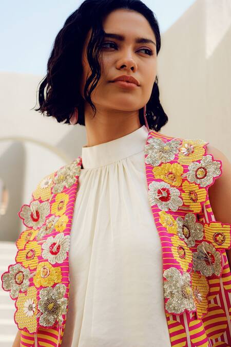 Buy Pooja Rajgarhia Gupta Pink Georgette Embroidery, Sequins Round , High Floral Jacket Pant Set Online at Aza Fashions Buy_Pooja Rajgarhia Gupta_Pink Georgette Embroidery, Sequins Round , High Floral Jacket Pant Set _Online_at_Aza_Fashions