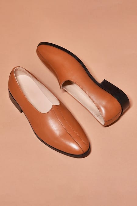 Shop Dmodot Brown Leather Designer Shoes at Aza Fashions Shop_Dmodot_Brown Leather Designer Shoes _at_Aza_Fashions