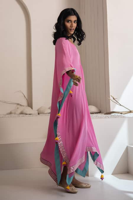 Buy Tuli Pink Crepe Tassels V-neck Gulaliya Kaftan Online at Aza Fashions Buy_Tuli_Pink Crepe Tassels V-neck Gulaliya Kaftan _Online_at_Aza_Fashions