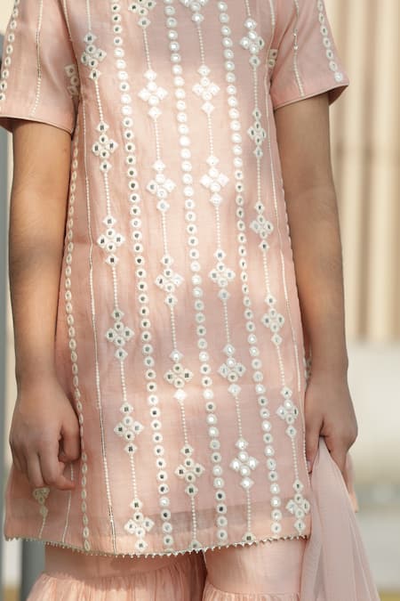 Buy_Taber Tikri_Pink Chanderi Embroidery Kurta Set With Dupatta _Online_at_Aza_Fashions