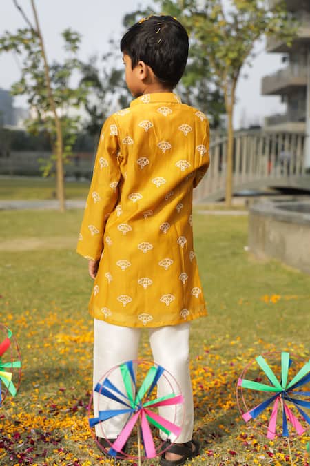Taber Tikri Floral Print Yellow Kurta Set 