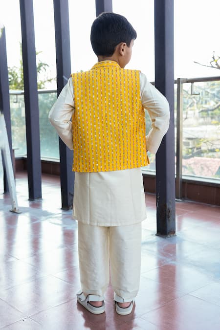 Taber Tikri Yellow Straight Line Kurta Set 