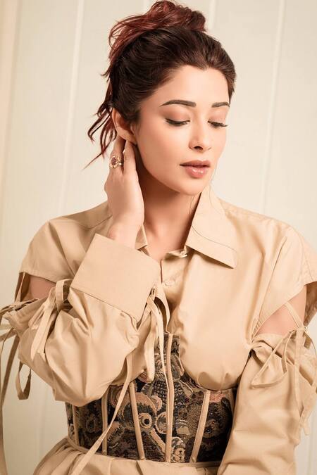 Shop_Label Muslin_Beige Cotton, Canvas Teddy Shirt Collar Solid With Pattern Corset 