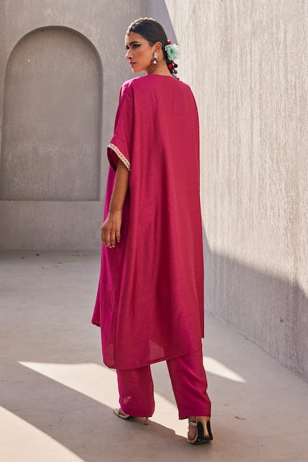 Anu Pellakuru Embroidered Magenta Kaftan Set 