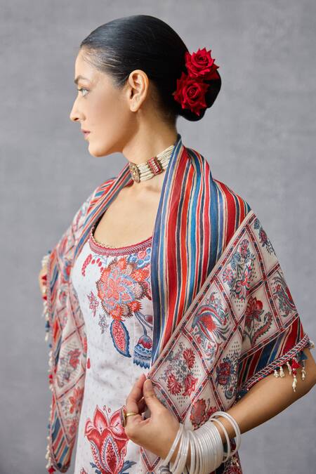 Shop Torani Multi Color Tassels Coromandel Anura Multicolour Scarf Online at Aza Fashions Shop_Torani_Multi Color Tassels Coromandel Anura Multicolour Scarf _Online_at_Aza_Fashions