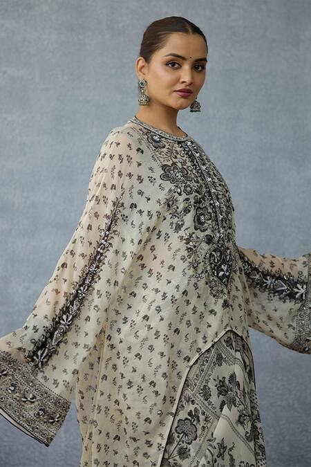 Torani Black Organza Embroidery Round Neck Kalamkari Aarna Top Online at Aza Fashions Torani_Black Organza Embroidery Round Neck Kalamkari Aarna Top _Online_at_Aza_Fashions