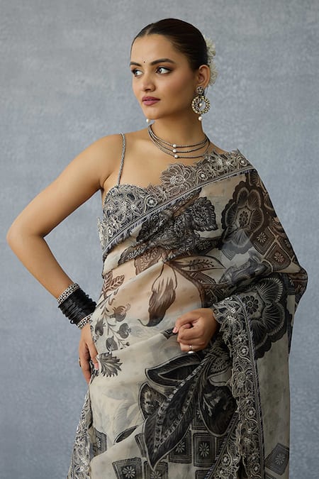 Shop Torani Black Organza Kalamkari Ashnee Saree Online at Aza Fashions Shop_Torani_Black Organza Kalamkari Ashnee Saree _Online_at_Aza_Fashions