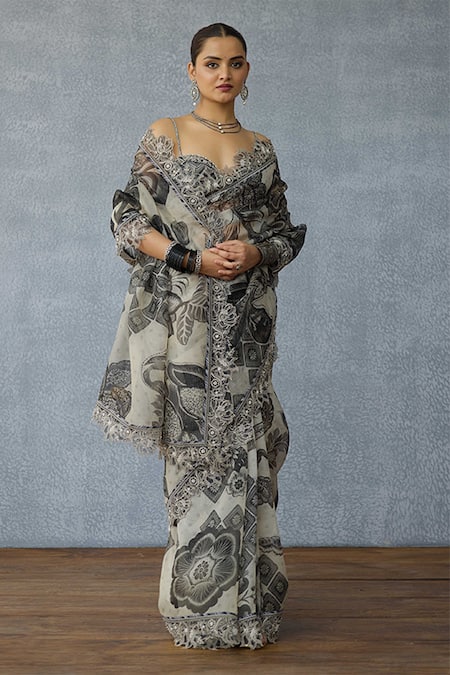 Torani Black Organza Kalamkari Ashnee Saree at Aza Fashions Torani_Black Organza Kalamkari Ashnee Saree _at_Aza_Fashions