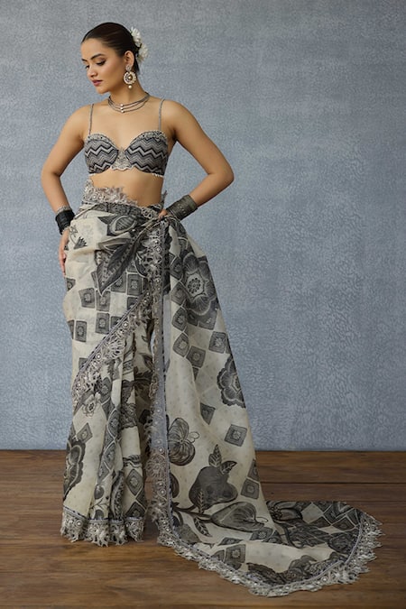 Torani_Black Chanderi Beads Sweetheart Neck Kalamkari Ashnee Bralette _at_Aza_Fashions