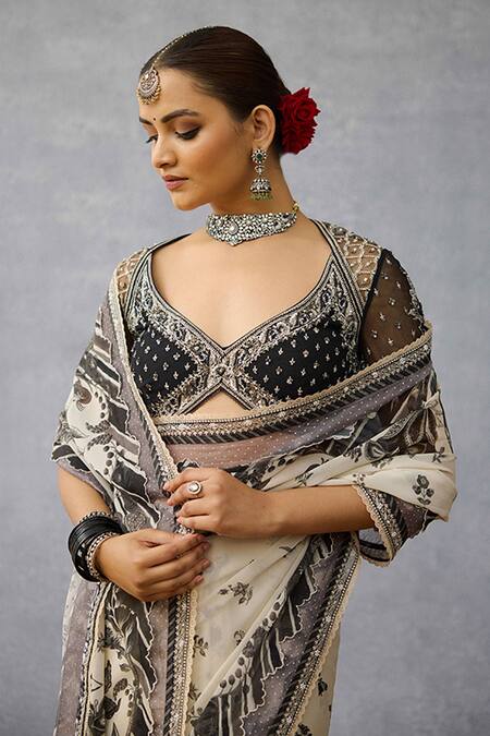 Buy_Torani_Black Net Sequins, Embroidery V-neck Kalamkari Aavya Designer Blouse _Online_at_Aza_Fashions
