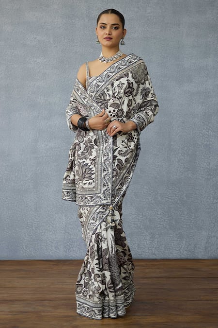 Buy Torani Black Chanderi Kalamkari Imara Handwoven Saree Online at Aza Fashions Buy_Torani_Black Chanderi Kalamkari Imara Handwoven Saree _Online_at_Aza_Fashions