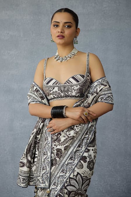 Buy_Torani_Black Chanderi Sweetheart Neck Kalamkari Imara Bralette _Online_at_Aza_Fashions