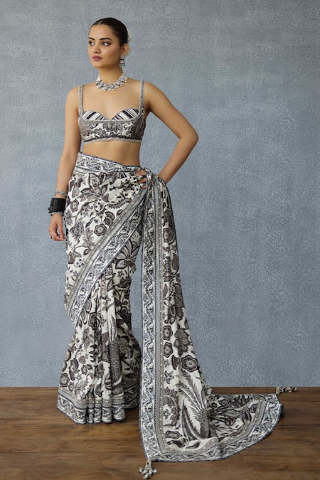 Buy_Torani_Black Chanderi Sweetheart Neck Kalamkari Imara Bralette 