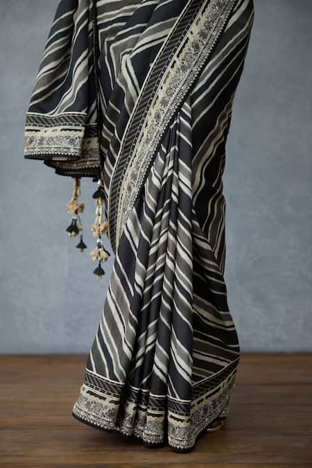 Buy Torani Black Silk Tassels Kalamkari Myra Designer Saree Online at Aza Fashions Buy_Torani_Black Silk Tassels Kalamkari Myra Designer Saree _Online_at_Aza_Fashions