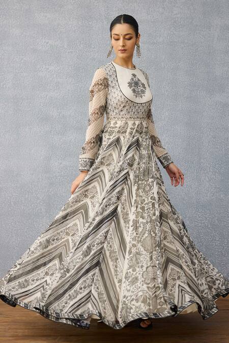 Buy_Torani_Black Georgette Embroidery Round Neck Kalamkari Printed Anarkali Set _Online_at_Aza_Fashions