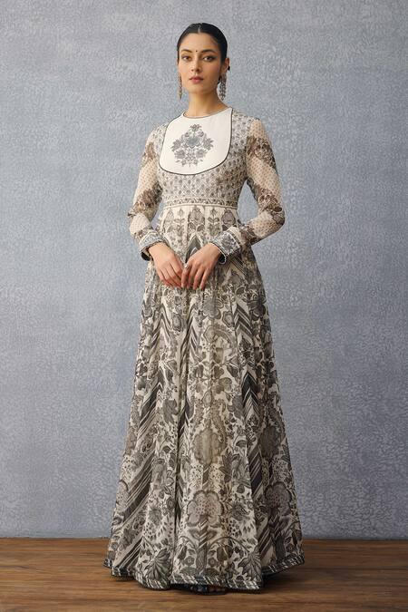 Torani_Black Georgette Embroidery Round Neck Kalamkari Printed Anarkali Set _at_Aza_Fashions