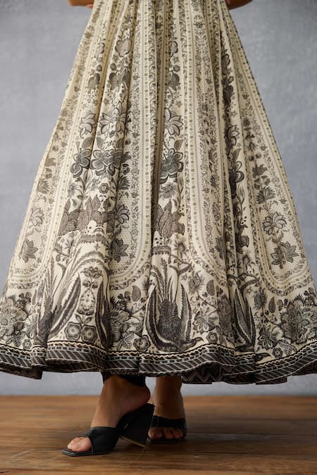 Buy_Torani_Black Chanderi, Silk, Cotton Embroidery Scoop Neck Kalamkari Sarika Anarkali Set _Online_at_Aza_Fashions