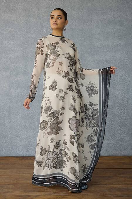 Buy_Torani_White Georgette Embroidery Round Neck Kalamkari Navanya Kaftan Set 