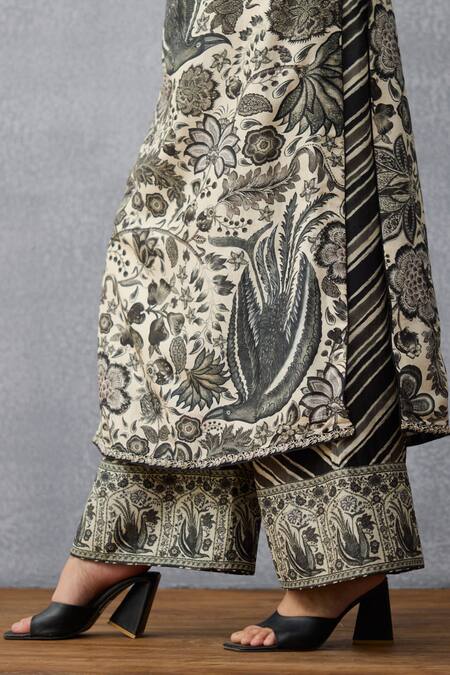 Torani Black Organza, Round Neck Kalamkari Tanuja Kurta Set at Aza Fashions Torani_Black Organza, Round Neck Kalamkari Tanuja Kurta Set_at_Aza_Fashions