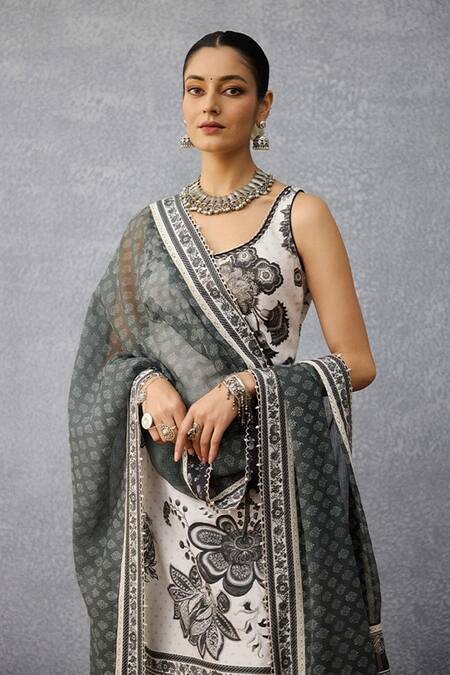 Torani_White Linen Embroidery, Tassels Scoop Neck Kalamkari Anvita Kurta Set _Online_at_Aza_Fashions