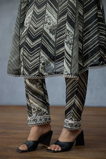 Torani_Black Silk, Organza, Crepe Embroidery Round Kalamkari Asthika Printed Kurta Set _Online_at_Aza_Fashions