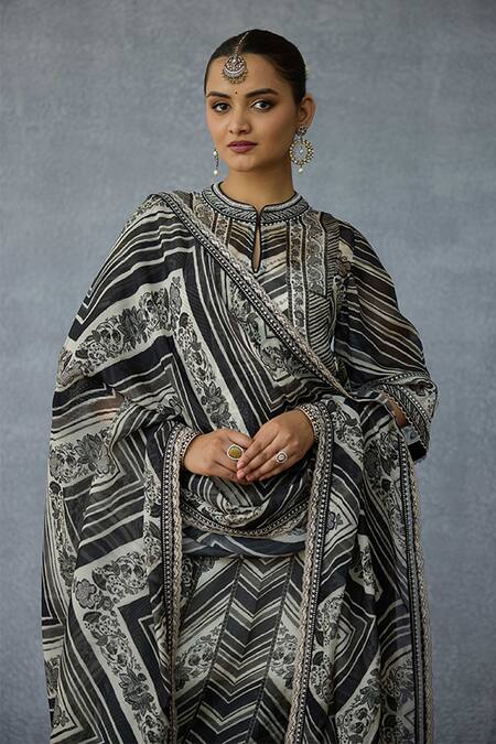Buy_Torani_Black Silk, Organza, Crepe Embroidery Round Kalamkari Asthika Printed Kurta Set _Online_at_Aza_Fashions