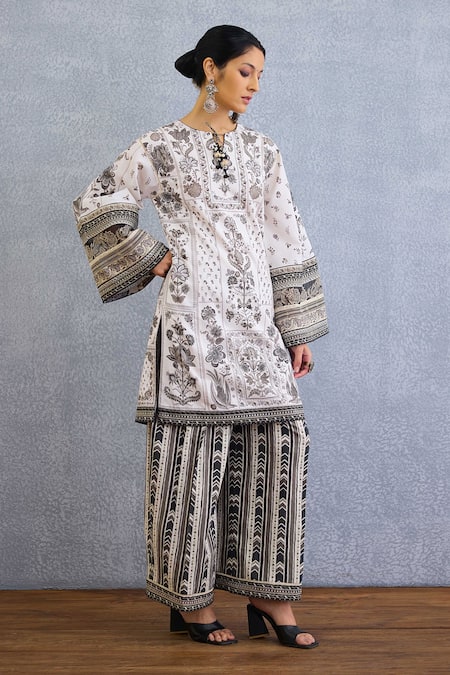 Torani_Multi Color Embroidery Round Neck Kalamkari Lyla Printed Kurta Set _at_Aza_Fashions