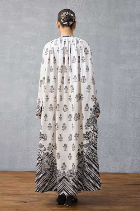 Shop Torani Black Linen Round Neck Kalamkari Printed Kurta Set at Aza Fashions Shop_Torani_Black Linen Round Neck Kalamkari Printed Kurta Set _at_Aza_Fashions