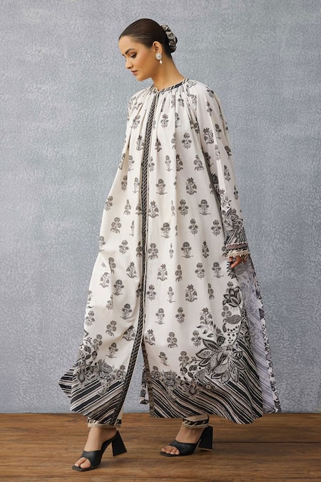 Buy Torani Black Linen Round Neck Kalamkari Printed Kurta Set Buy_Torani_Black Linen Round Neck Kalamkari Printed Kurta Set