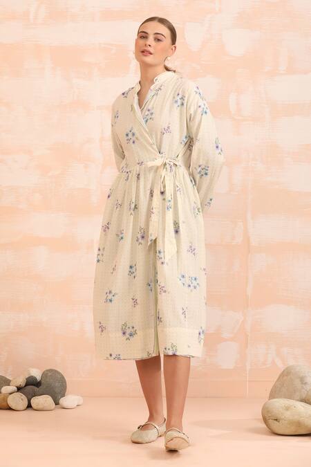 Buy_Dhaari_Cream Embroidery Collared Hand Painted Reversible Midi Dress _Online_at_Aza_Fashions