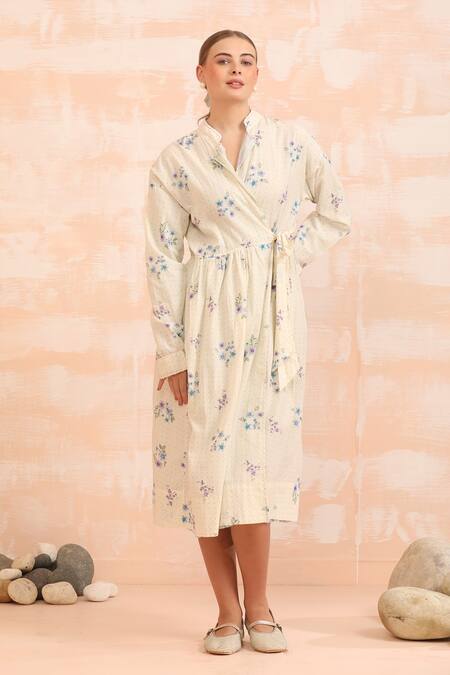 Dhaari_Cream Embroidery Collared Hand Painted Reversible Midi Dress _at_Aza_Fashions