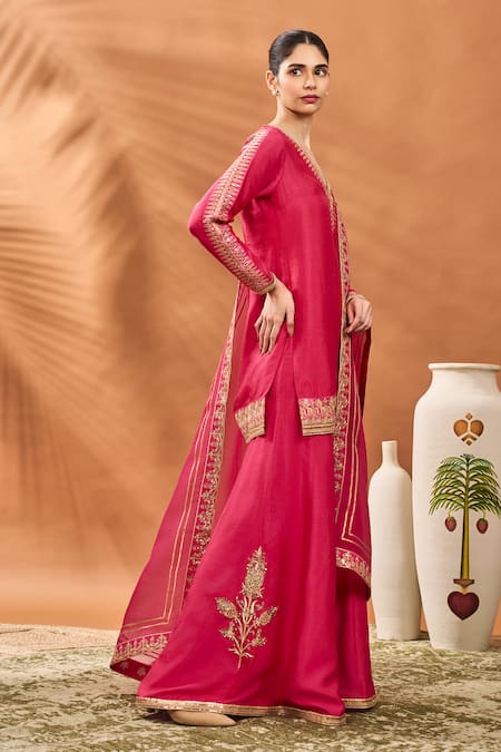 Shop Masaba Pink Silk, Organza Embroidery V-neck Trikone Sharara Set Online at Aza Fashions Shop_Masaba_Pink Silk, Organza Embroidery V-neck Trikone Sharara Set _Online_at_Aza_Fashions