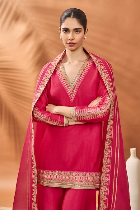 Buy Masaba Pink Silk, Organza Embroidery V-neck Trikone Sharara Set Buy_Masaba_Pink Silk, Organza Embroidery V-neck Trikone Sharara Set
