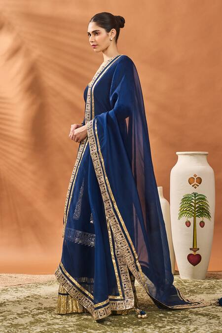 Buy_Masaba_Navy Silk, Organza Embroidery, Zari Split V-neck Blue Raw Kurta Set _Online_at_Aza_Fashions