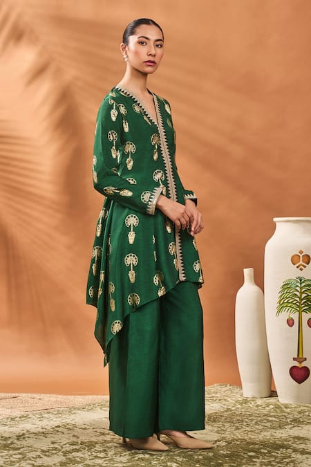 Buy_Masaba_Green Silk Embroidery V-neck Printed Tunic Set _Online_at_Aza_Fashions