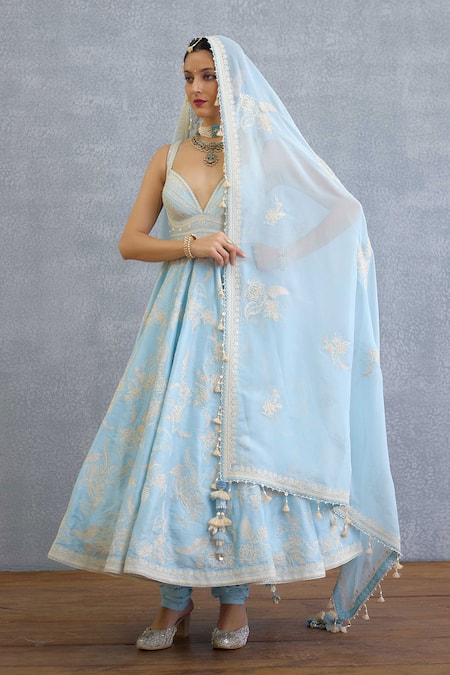 Shop Torani Blue Organza Embroidery V-neck Anarkali Kurta Set Shop_Torani_Blue Organza Embroidery V-neck Anarkali Kurta Set