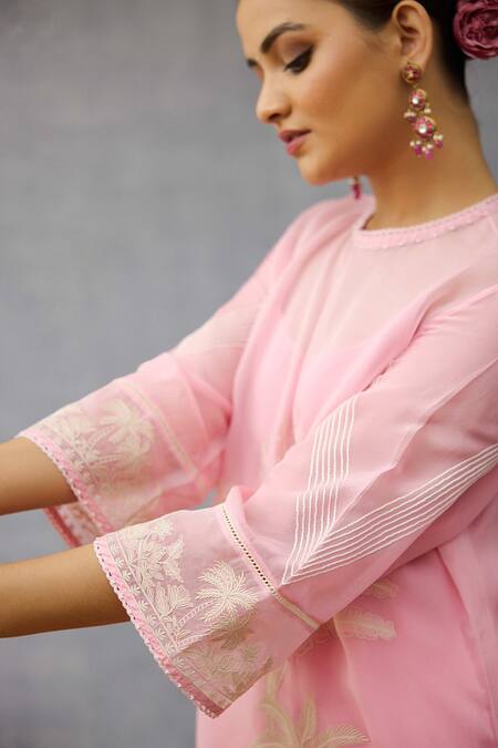 Torani Pink Organza Embroidery Round Neck Gulaban Pranavi Kurta Set Online at Aza Fashions Torani_Pink Organza Embroidery Round Neck Gulaban Pranavi Kurta Set _Online_at_Aza_Fashions