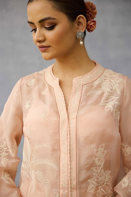 Torani Peach Linen Embroidery Plunge , Round Co-ord Set at Aza Fashions Torani_Peach Linen Embroidery Plunge , Round Co-ord Set _at_Aza_Fashions