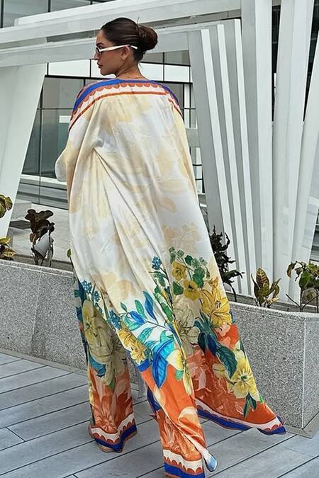 Buy_Mandira Wirk Resort_Ivory Satin Embroidery Scoop Neck Floral Print Cape And Bustier Pant Set 