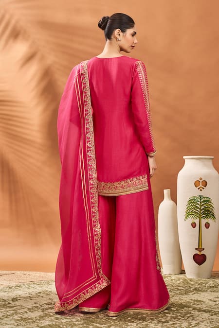 Shop Masaba Pink Silk, Organza Embroidery V-neck Trikone Sharara Set at Aza Fashions Shop_Masaba_Pink Silk, Organza Embroidery V-neck Trikone Sharara Set _at_Aza_Fashions