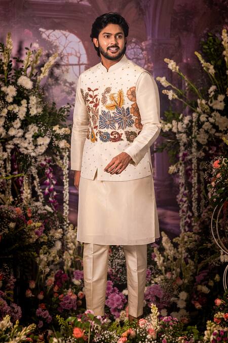 Buy_Aindhri By Mahitha_Ivory Tissue Embroidery Kurta Set _Online_at_Aza_Fashions