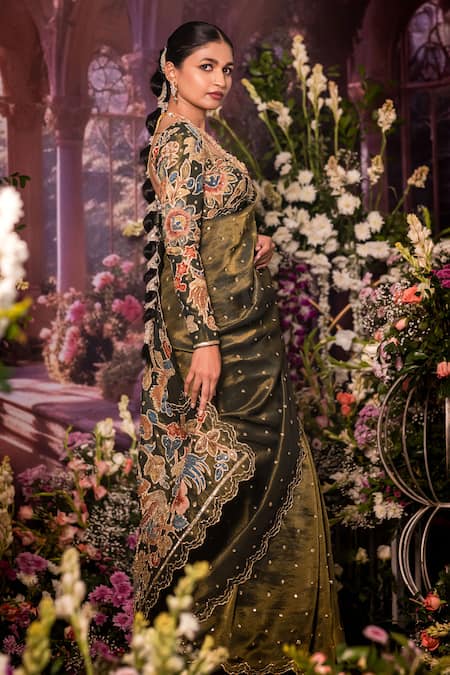 Aindhri By Mahitha Embroidered Silk Tissue Saree & Blouse 