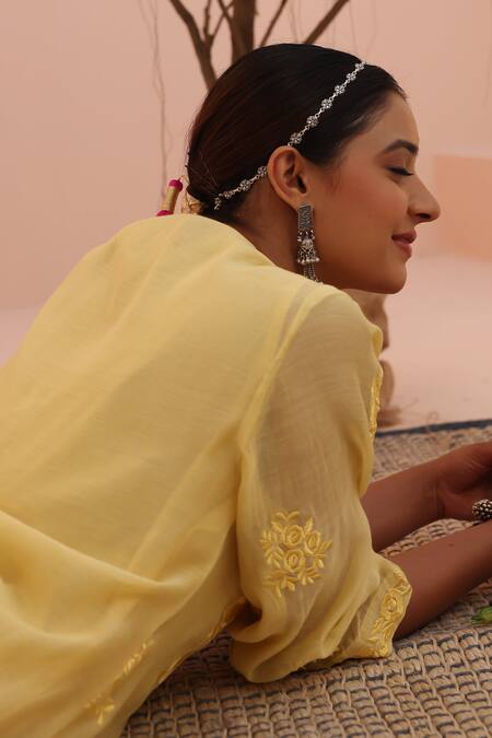 Buy_Charu Makkar_Yellow Chanderi, Silk Embroidery Round Neck Lemon Kurta Set _Online_at_Aza_Fashions