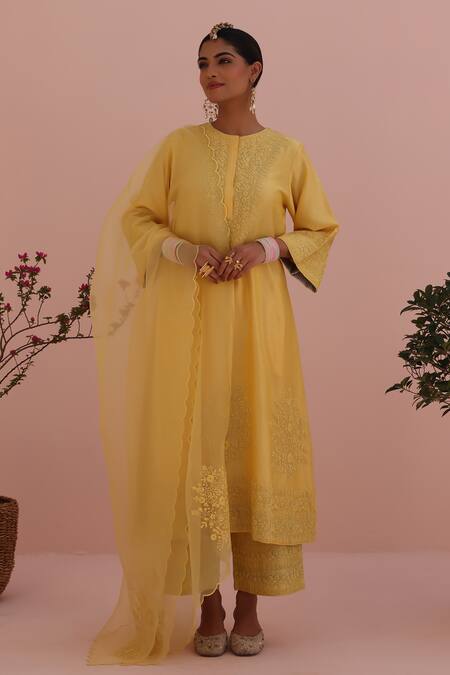 Charu Makkar_Yellow Silk, Chanderi, Organza Embroidery Round Neck Lemon Kurta Set _Online_at_Aza_Fashions