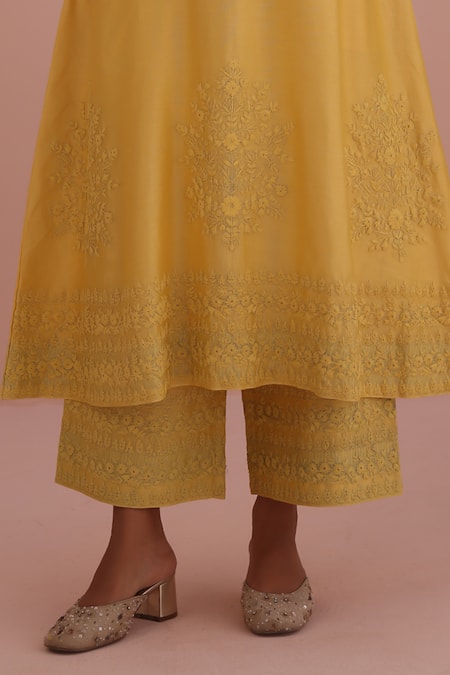Charu Makkar Yellow Silk, Chanderi, Organza Embroidery Round Neck Lemon Kurta Set at Aza Fashions Charu Makkar_Yellow Silk, Chanderi, Organza Embroidery Round Neck Lemon Kurta Set _at_Aza_Fashions