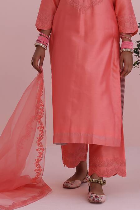 Buy Charu Makkar Coral Silk, Chanderi, Organza Embroidery Round Neck Kurta Set Online at Aza Fashions Buy_Charu Makkar_Coral Silk, Chanderi, Organza Embroidery Round Neck Kurta Set _Online_at_Aza_Fashions